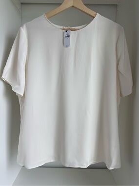 Banana Republic Cream Short-Sleeve Round-Neck Blouse